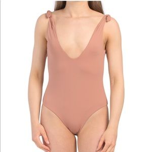 NWOT Dippin Daisys swimsuit